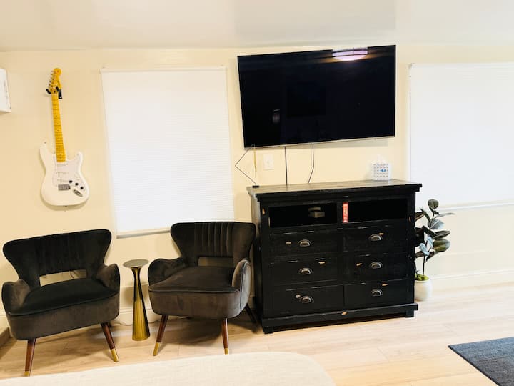 Charming Midtown Studio At Ice Blocks! - Sacramento, CA