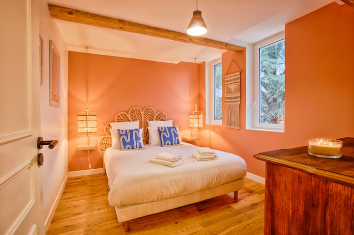 מיטת קווין סייז מוארת בגודל ‎ 160x