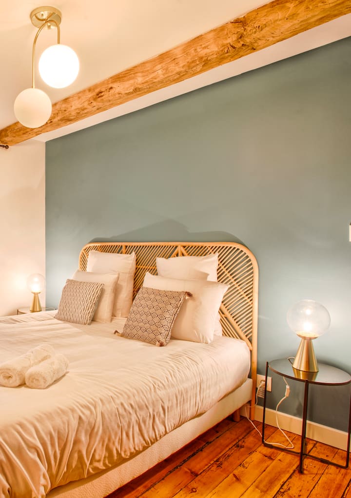 מיטת קווין סייז מוארת בגודל ‎ 160x