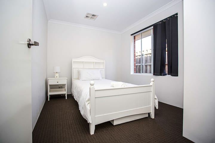 საძინებელი 3