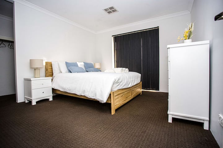 საძინებელი 1