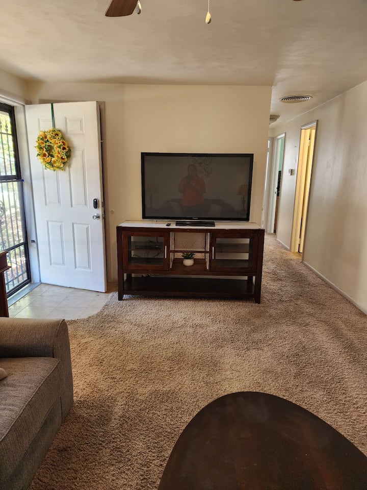 Well Located! - Carbondale, IL