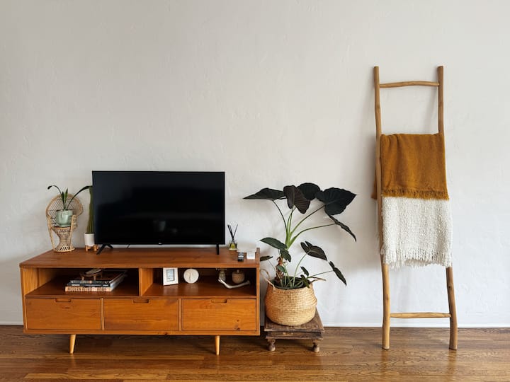 Boho Hacienda With Backyard - Pet Friendly! - サンタ・バーバラ, CA