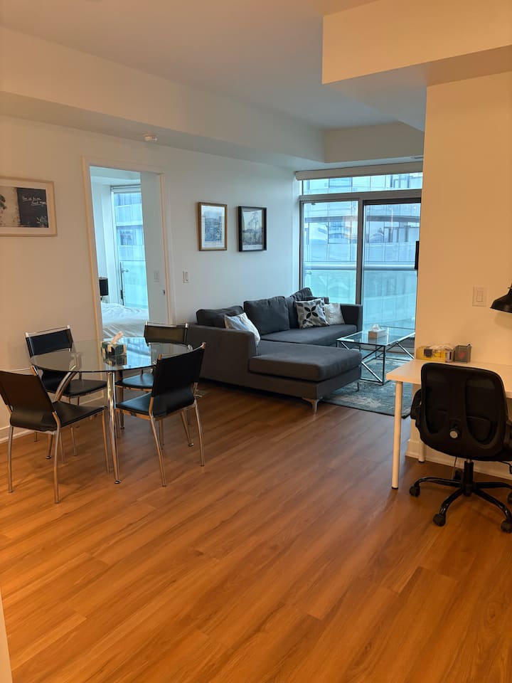 City Living By The Harbourfront - Toronto