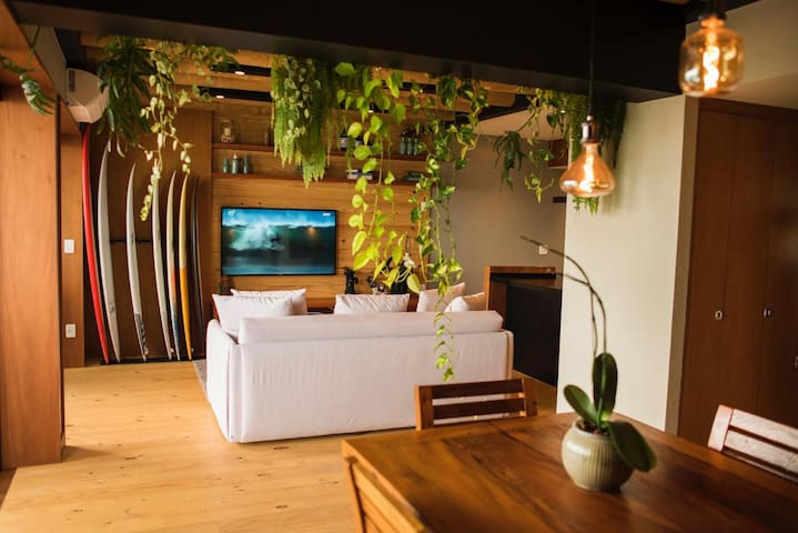 Apt 2 quartos na Barra com vista Mar -Urban Jungle