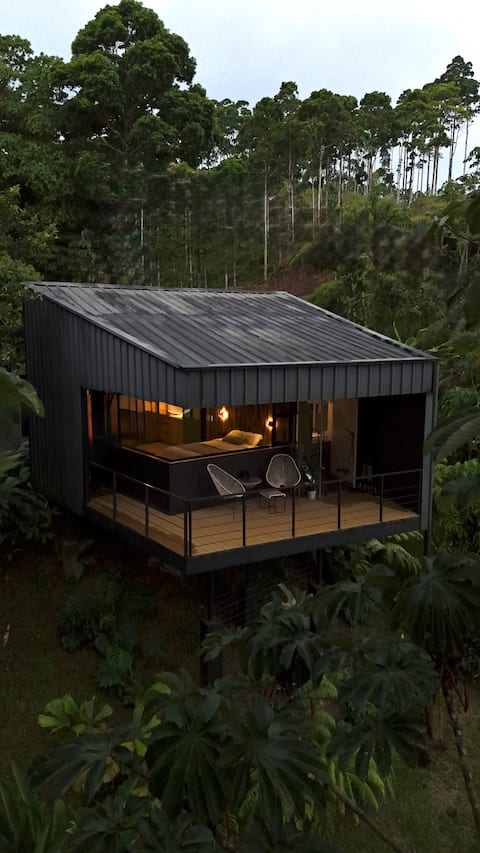 Unique forest cabin - Pool, river & private trails