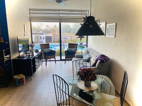 Popular Airbnb listing: Lake Romance, apartment in Chantepec (El Chante)