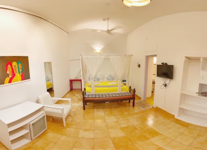 Bedroom 1 image 3