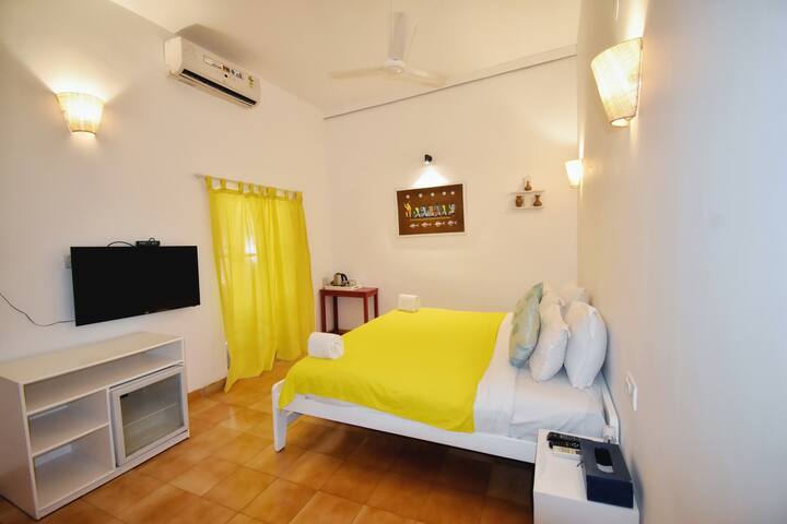 Bedroom 2 image 2