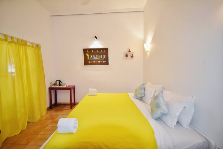 Bedroom 1 image 2