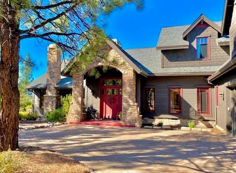 Breathtaking Family Cabin Nakoma Golf Couples