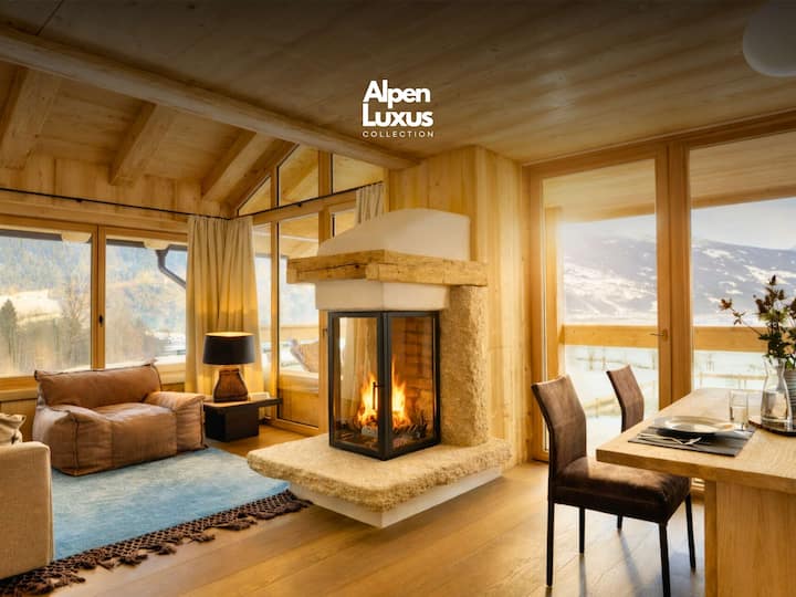 Mountain Suite – Balcony & Sauna Access