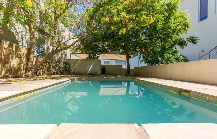 The Views! Gem in the heart Green Point gallery image 2