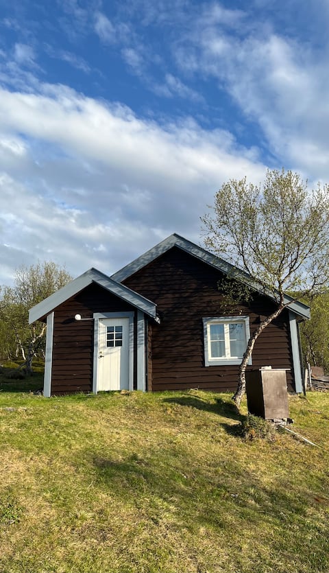 Cozy cabin on the way to North Cape