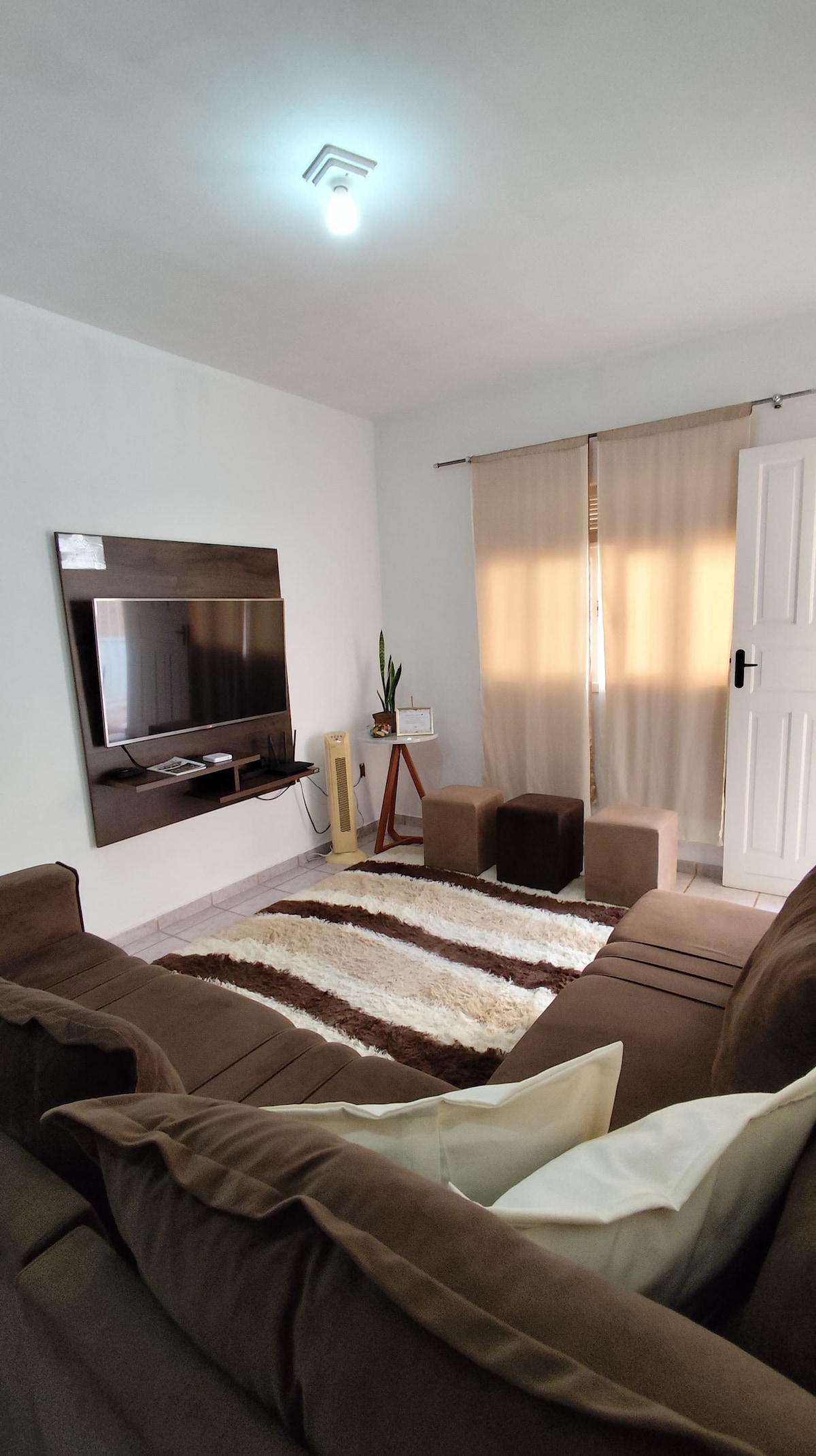 Top Airbnb: Casa Bebler 5 minutes from Rua do Lazer em Santa Teresa