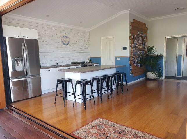 Bayside Getaway gallery image 4