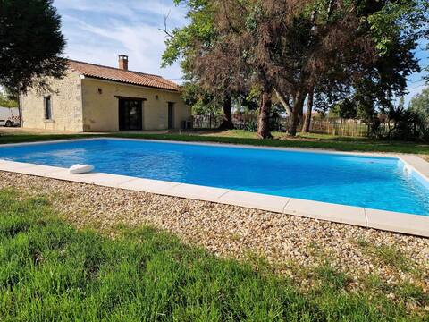 Relax in the countryside Pool in a natural setting