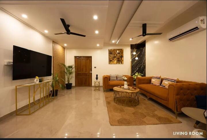Living room image 1