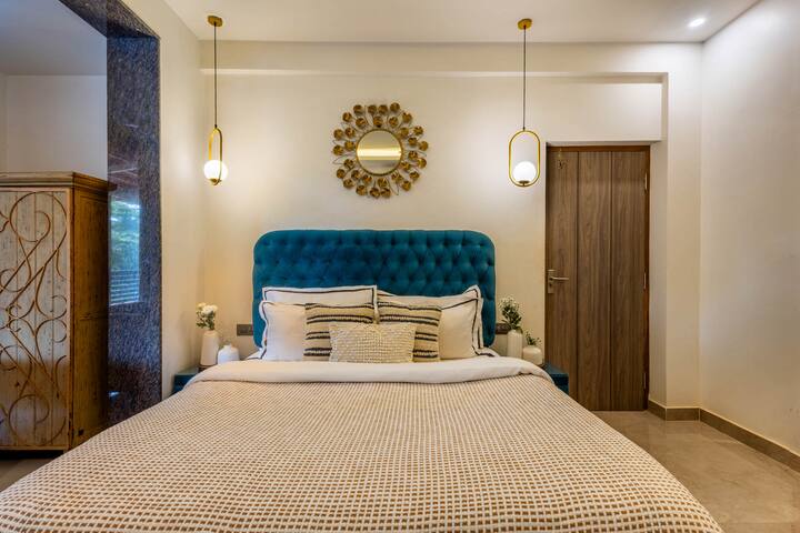 Bedroom 1 image 2