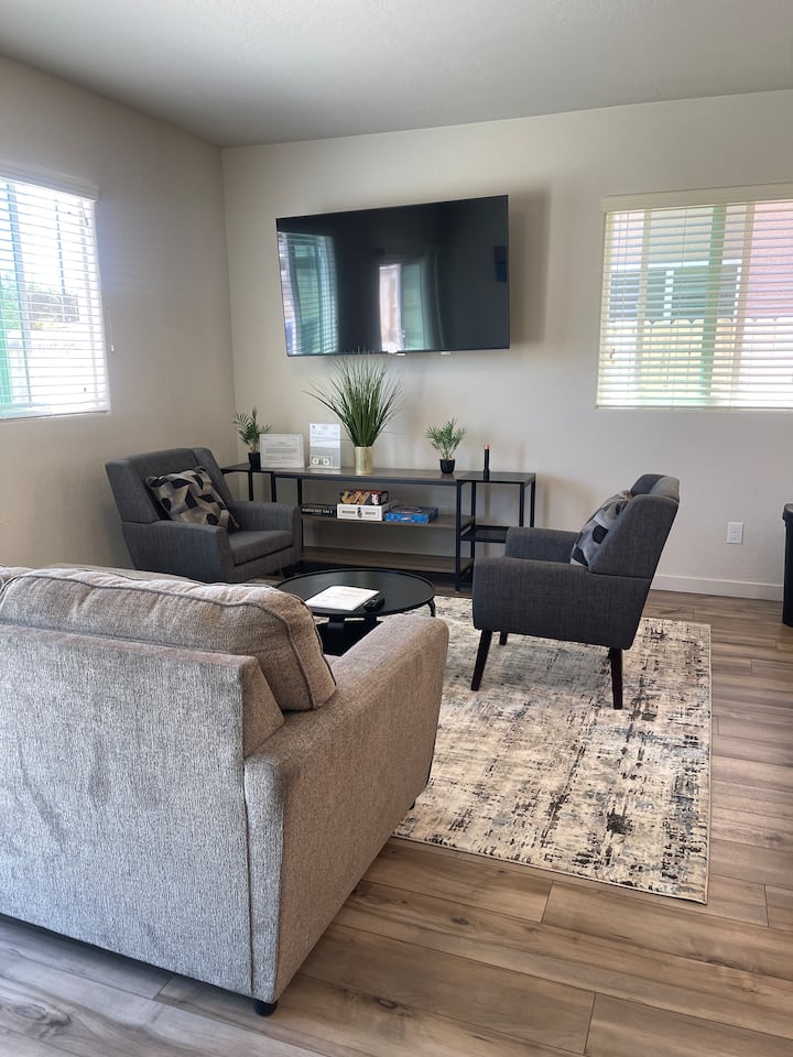 New Home In Madera 4 Bedroom -5 Beds- 2 Bath - Madera, CA