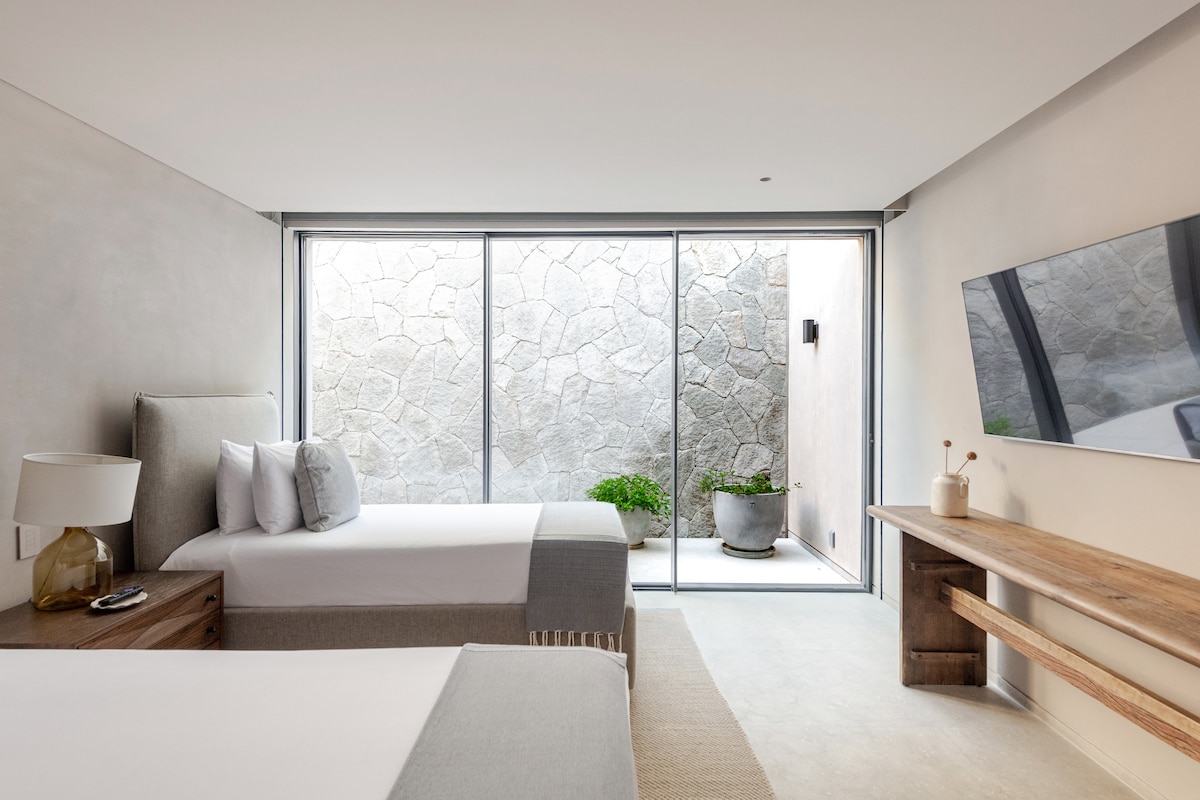 Habitación de la niñera (junto a la sala de juegos para niños)