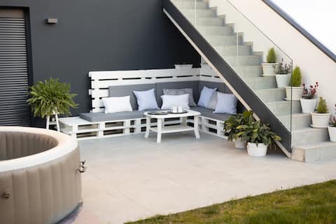 Room with Bathroom in Chalet. Camino De Santiago.