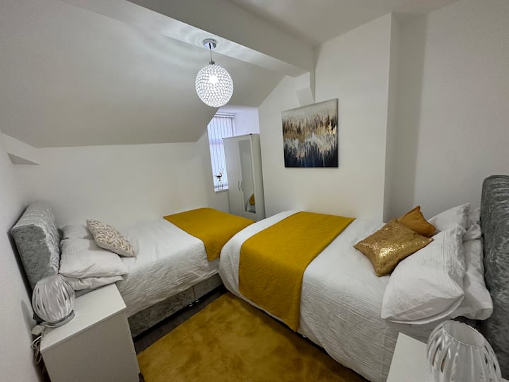 غرفة النوم 2