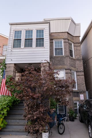 Cozy and spacious and private gallery image 3