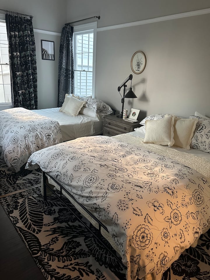 เตียงควีนไซส์สบาย 2 เตียง 