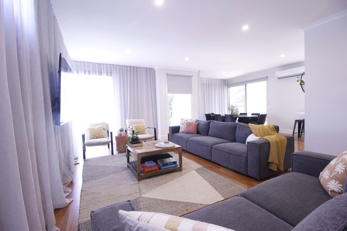 Successful Airbnb property: Serenity Sands - 400M to Beach, FREE EV Charger in Capel Sound