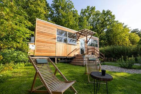 Tiny house "Luna", on the lake with sauna