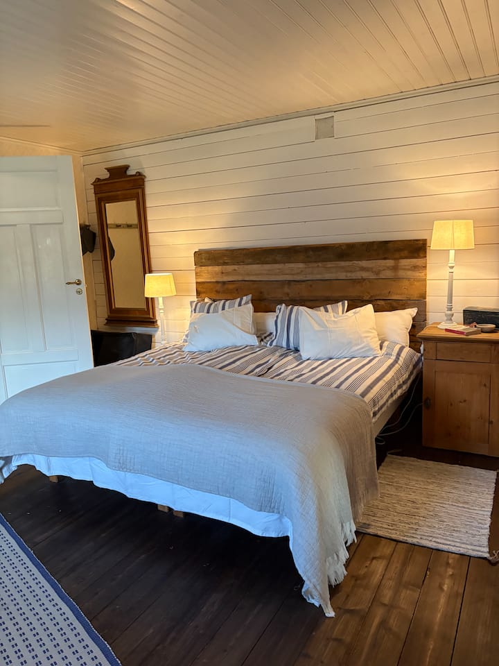 MASTER BEDROOM: Spacious bedroom with two large wardrobes