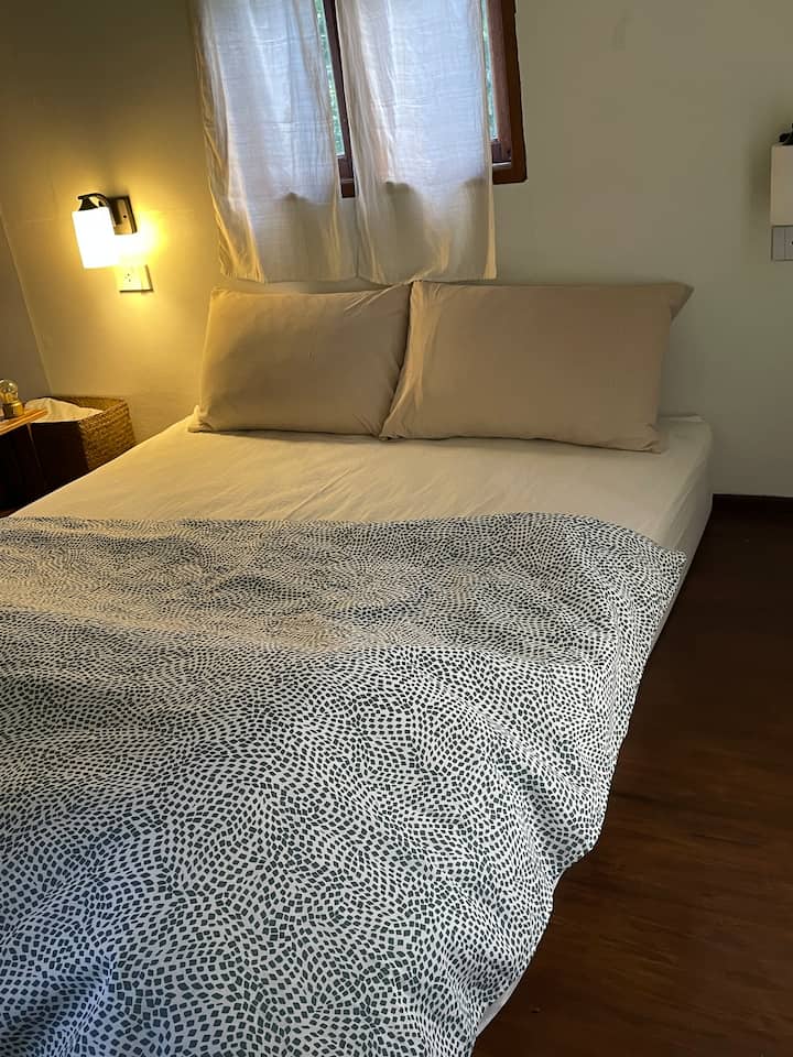 Schlafzimmer 1