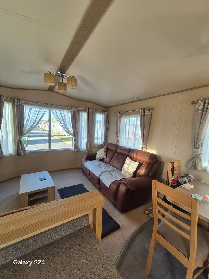 Spacious And Cosy Holiday Home - Porthcawl