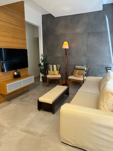 Modern Ipanema 2 bedroom apt.