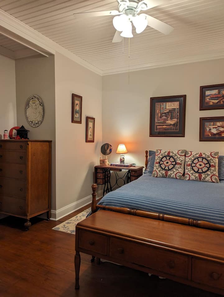 Habitación grande 
Capacidad para una o dos personas 