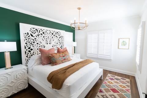 Chic Cottage Home w/ Pool - Centrally Located