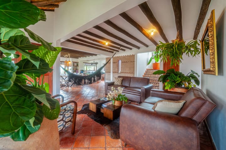 Hermosos Jardines, 22 Personas - Villa de Leyva