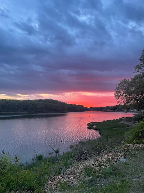 Coastal Gem - Steps to Beach, Charming Bungalow!
