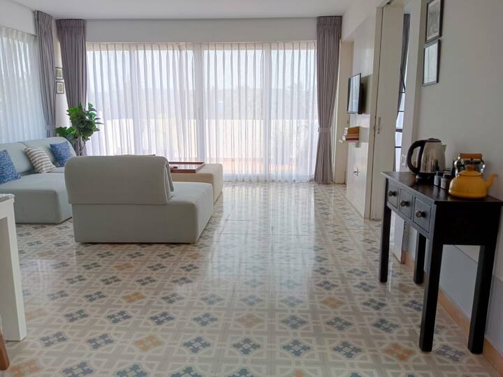 Living room image 1
