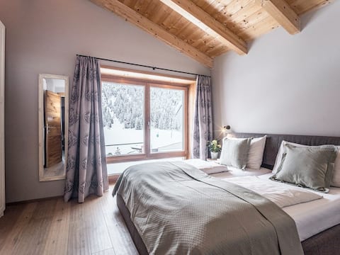 Chalet Main. Lodge • Cinema • Sauna