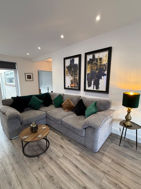 Luxury Modern 3 Bedroom House