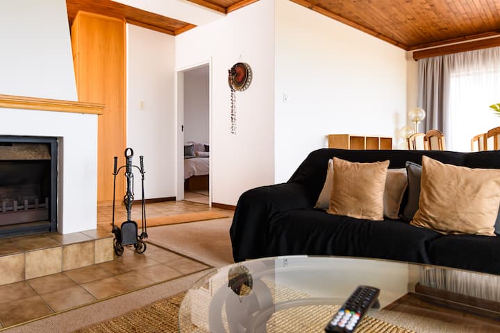 Ocean Wave No.1 Self Catering -