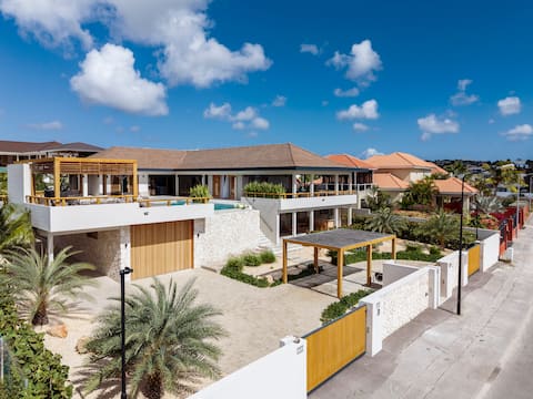 Mediterranean Villa with seaview!