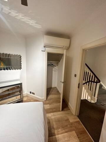 stunning property in Hyde Park gallery image 4