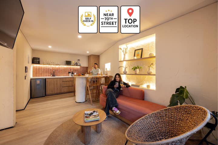 Luxury Boho Apartment - A/c - Kitchen- Fast Wi-fi - Medellín