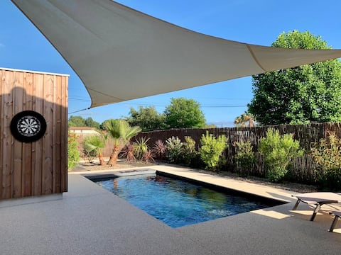 Beautiful house near lake with heated pool