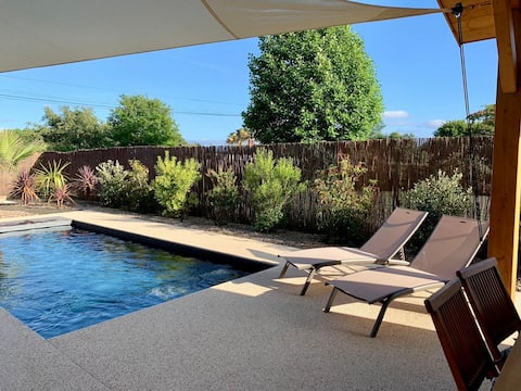 Beautiful house near lake with heated pool