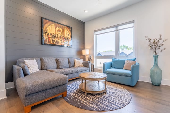The East Side Vibe - Spacious Home In Great - Nashville, TN