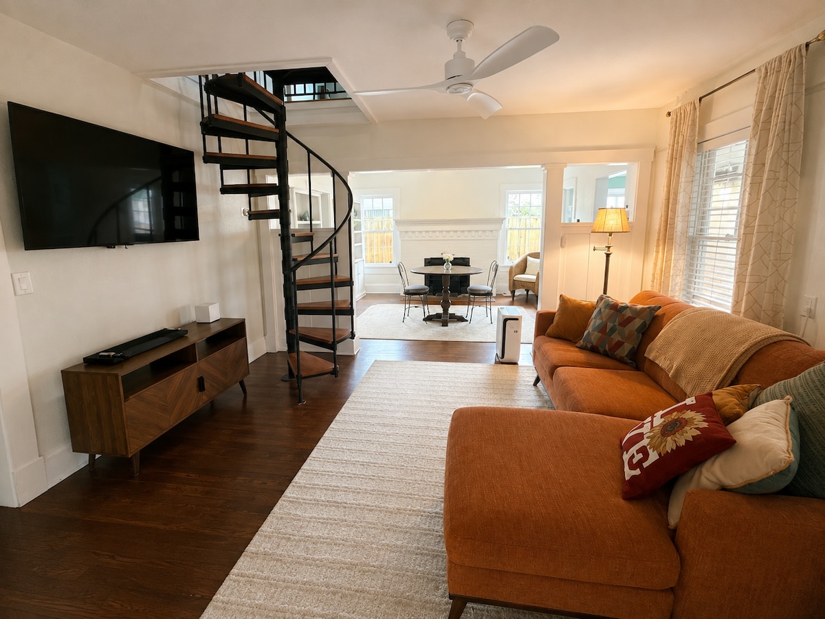 Living room 1 image 2